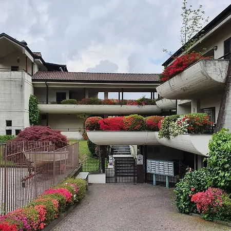בית נופש On Maggiore With Garden