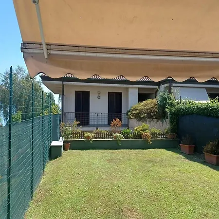 בית נופש On Maggiore With Garden *